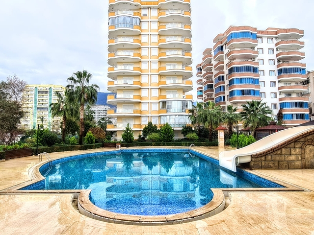 اطلالة مباشرة على البحر - شقة 2 غرفة وصالة مفروشة -في محمودلار / الانيا 