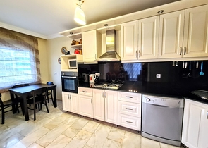 اطلالة مباشرة على البحر - شقة 2 غرفة وصالة مفروشة -في محمودلار / الانيا 