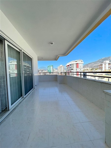 اطلالة بحر - شقة غرفتين وصالة واسعة -محمودلار / الانيا 