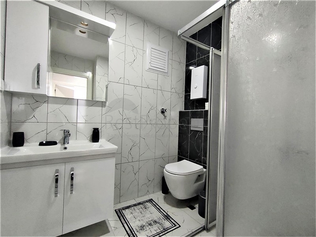 شقة انيقة 2 غرفة وصالة -مفروشة وضمن مجمع جديد - محمودلار / الانيا 