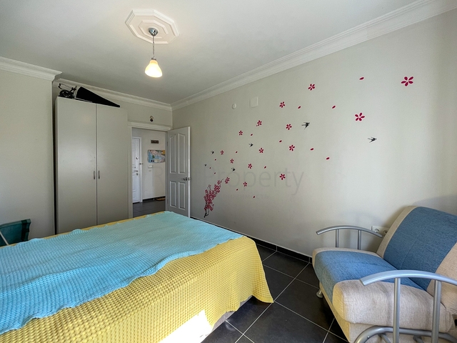 شقة عائلية للبيع في الانيا - غرفتين وصالة مفروشة -في توسمور / الانيا 