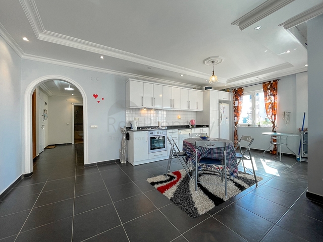 شقة عائلية للبيع في الانيا - غرفتين وصالة مفروشة -في توسمور / الانيا 