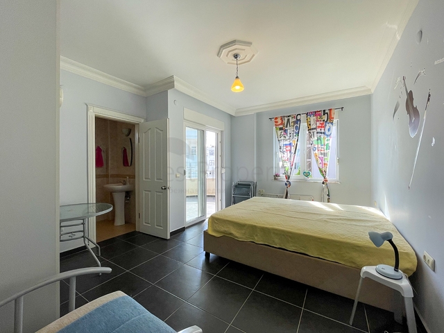 شقة عائلية للبيع في الانيا - غرفتين وصالة مفروشة -في توسمور / الانيا 