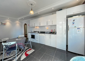 شقة عائلية للبيع في الانيا - غرفتين وصالة مفروشة -في توسمور / الانيا 