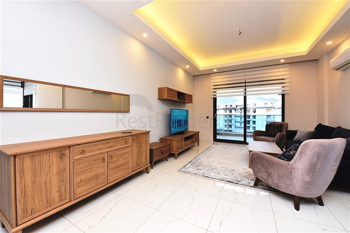 شقة فاخرة 3 غرف وصالة - مفروشة بأناقة -ضمن مجمع فاخر في منطقة اوبا المركزية / الانيا 