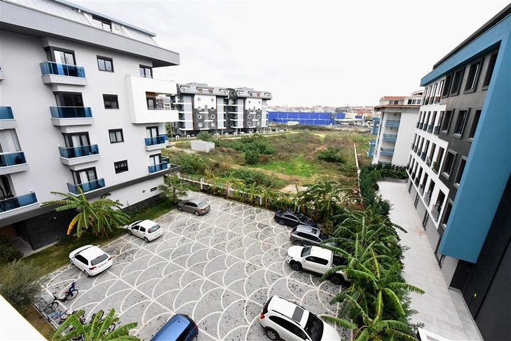 شقة فاخرة 3 غرف وصالة - مفروشة بأناقة -ضمن مجمع فاخر في منطقة اوبا المركزية / الانيا 