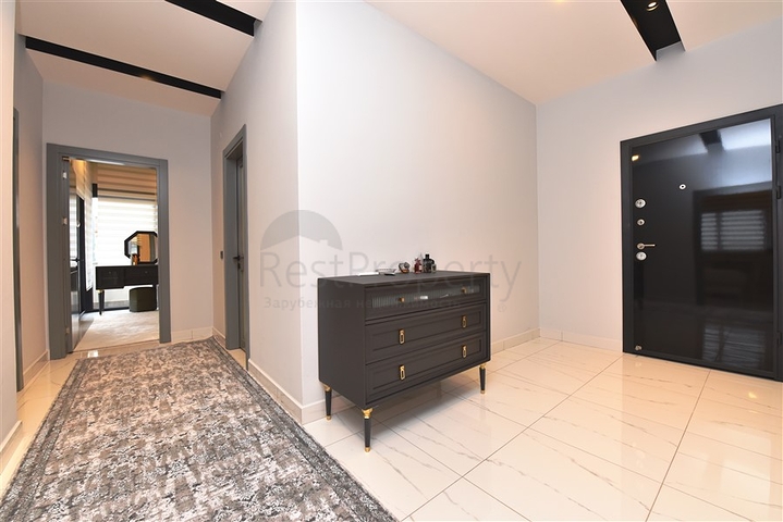 شقة فاخرة 3 غرف وصالة - مفروشة بأناقة -ضمن مجمع فاخر في منطقة اوبا المركزية / الانيا 