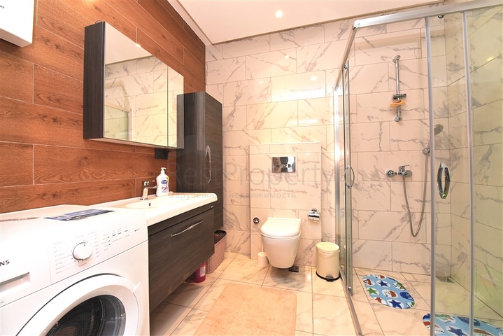 شقة فاخرة 3 غرف وصالة - مفروشة بأناقة -ضمن مجمع فاخر في منطقة اوبا المركزية / الانيا 