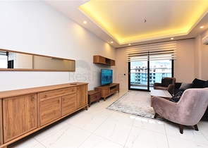 شقة فاخرة 3 غرف وصالة - مفروشة بأناقة -ضمن مجمع فاخر في منطقة اوبا المركزية / الانيا 