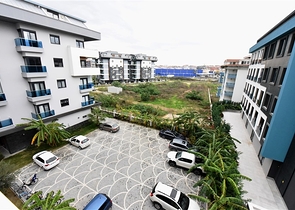 شقة فاخرة 3 غرف وصالة - مفروشة بأناقة -ضمن مجمع فاخر في منطقة اوبا المركزية / الانيا 