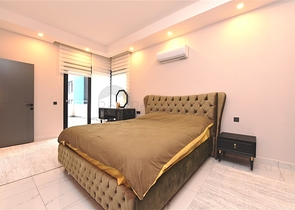 شقة فاخرة 3 غرف وصالة - مفروشة بأناقة -ضمن مجمع فاخر في منطقة اوبا المركزية / الانيا 