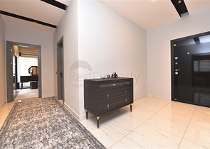 شقة فاخرة 3 غرف وصالة - مفروشة بأناقة -ضمن مجمع فاخر في منطقة اوبا المركزية / الانيا 