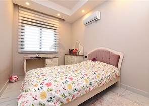 شقة فاخرة 3 غرف وصالة - مفروشة بأناقة -ضمن مجمع فاخر في منطقة اوبا المركزية / الانيا 