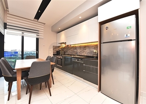 شقة فاخرة 3 غرف وصالة - مفروشة بأناقة -ضمن مجمع فاخر في منطقة اوبا المركزية / الانيا 