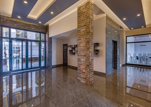 شقة فاخرة 3 غرف وصالة - مفروشة بأناقة -ضمن مجمع فاخر في منطقة اوبا المركزية / الانيا 