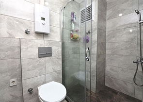 ضمن مجمع جديد -شقة غرفة وصالة مفروشة -اوبا / الانيا 