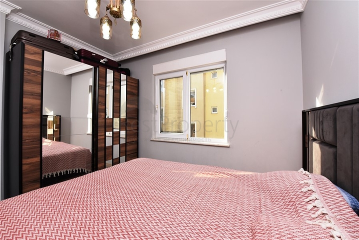 سعر مناسب - شقة 2 غرفة وصالة مفروشة - في مركز الانيا 