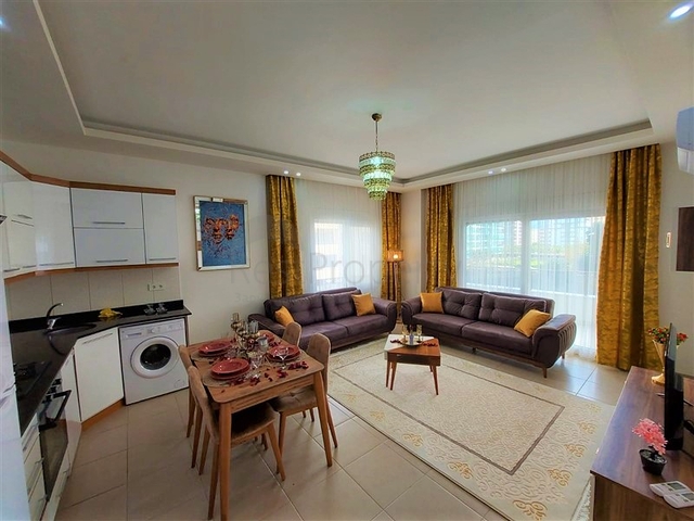 شقة على شارع بارباروس - غرفتين وصالة مفروشة - محمودلار / الانيا 