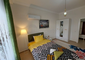 شقة على شارع بارباروس - غرفتين وصالة مفروشة - محمودلار / الانيا 