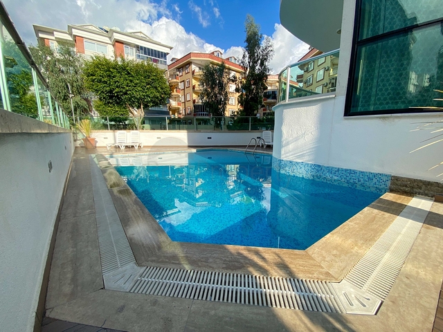 شقق للبيع في اوبا - غرفة وصالة قريبة من البحر - الانيا 