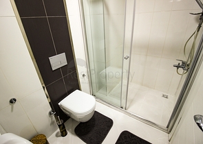 شقق للبيع في اوبا - غرفة وصالة قريبة من البحر - الانيا 