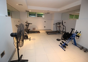 شقق للبيع في اوبا - غرفة وصالة قريبة من البحر - الانيا 