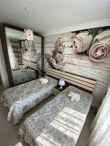 شقة انيقة -غرفتين وصالة مفروشة -ضمن مجمع سكني في محمودلار / الانيا 