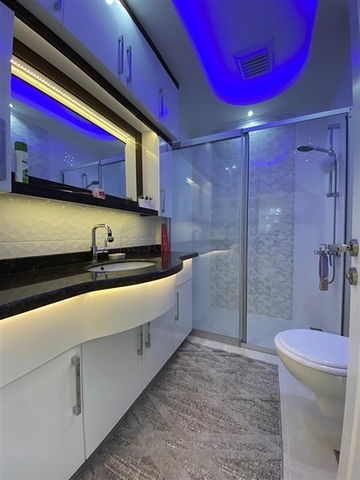 شقة انيقة -غرفتين وصالة مفروشة -ضمن مجمع سكني في محمودلار / الانيا 