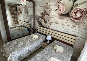 شقة انيقة -غرفتين وصالة مفروشة -ضمن مجمع سكني في محمودلار / الانيا 