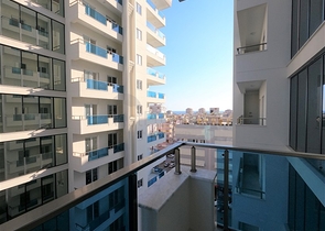 ضمن مجمع 5 نجوم - شقة غرفة وصالة واسعة نسبيا - في محمودلار / الانيا 