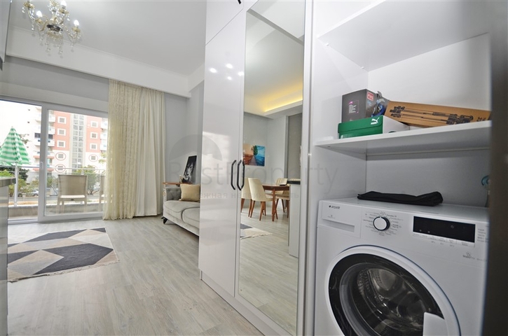 شقة غرفة وصالة مفروشة -مجمع سكني حديث - في محمودلار/ الانيا 