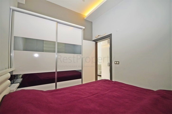 شقة غرفة وصالة مفروشة -مجمع سكني حديث - في محمودلار/ الانيا 