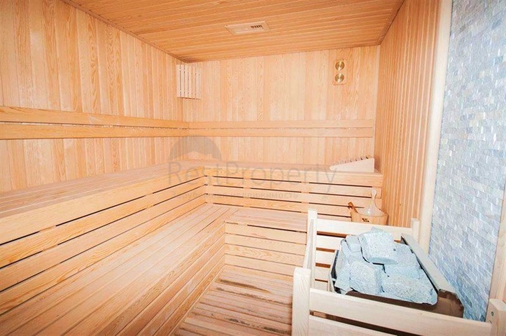 شقة غرفة وصالة مفروشة -مجمع سكني حديث - في محمودلار/ الانيا 