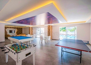 شقة غرفة وصالة مفروشة -مجمع سكني حديث - في محمودلار/ الانيا 