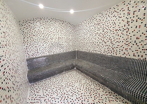 شقة غرفة وصالة مفروشة -مجمع سكني حديث - في محمودلار/ الانيا 