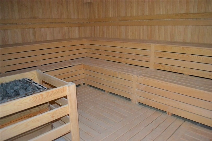 اطلالة بحر - شقة غرفة وصالة مفروشة -ضمن مجمع حديث - في كاستل / الانيا 