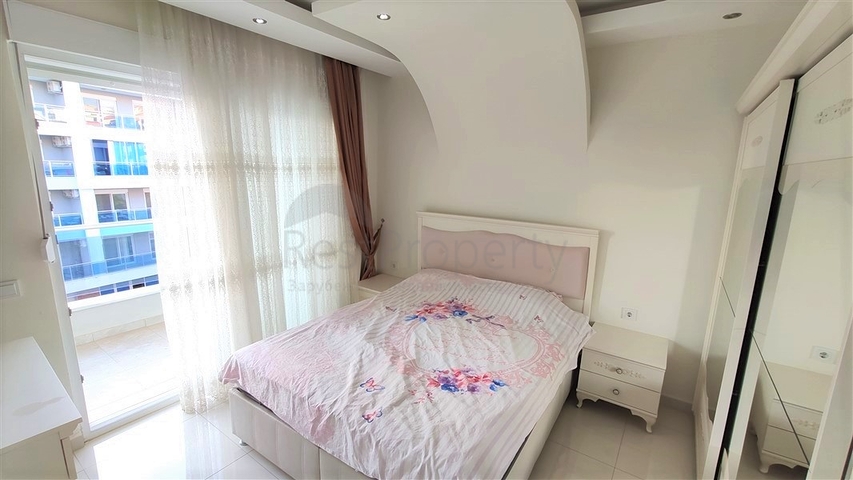 اطلالة بحر - شقة غرفة وصالة مفروشة -ضمن مجمع حديث - في كاستل / الانيا 