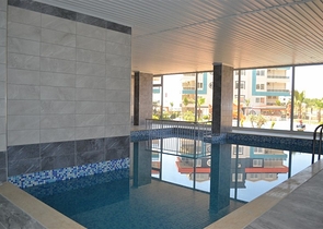 اطلالة بحر - شقة غرفة وصالة مفروشة -ضمن مجمع حديث - في كاستل / الانيا 