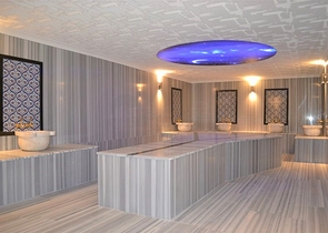 اطلالة بحر - شقة غرفة وصالة مفروشة -ضمن مجمع حديث - في كاستل / الانيا 