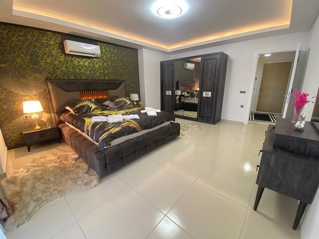 شقة غرفة وصالة مفروشة -مجمع فاخر -في محمودلار / الانيا 