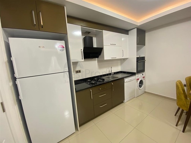 شقة غرفة وصالة مفروشة -مجمع فاخر -في محمودلار / الانيا 