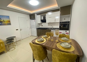 شقة غرفة وصالة مفروشة -مجمع فاخر -في محمودلار / الانيا 