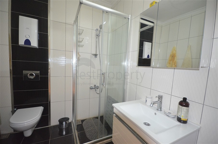 شقق للبيع في اوبا - غرفة وصالة مفروشة -قريبة من البحر / الانيا 