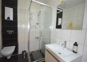 شقق للبيع في اوبا - غرفة وصالة مفروشة -قريبة من البحر / الانيا 