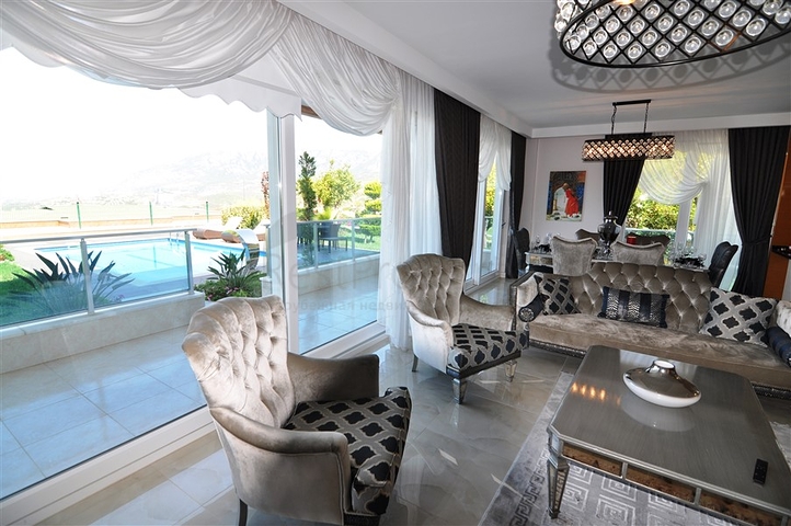 اطلالة بحر وقلعة -فيلا مستقلة مع مسبح خاص -في كارجيجاك / الانيا 