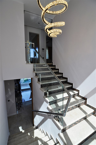 اطلالة بحر وقلعة -فيلا مستقلة مع مسبح خاص -في كارجيجاك / الانيا 