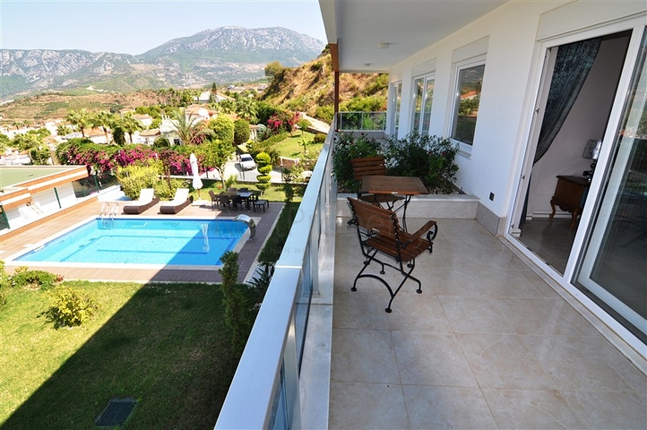 اطلالة بحر وقلعة -فيلا مستقلة مع مسبح خاص -في كارجيجاك / الانيا 