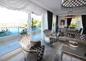 اطلالة بحر وقلعة -فيلا مستقلة مع مسبح خاص -في كارجيجاك / الانيا 