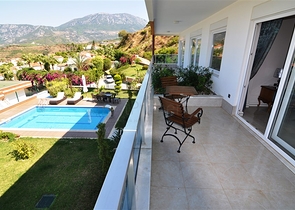 اطلالة بحر وقلعة -فيلا مستقلة مع مسبح خاص -في كارجيجاك / الانيا 