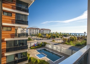 اطلالة بحر - شقة 2 غرفة وصالة في كاستل / الانيا 